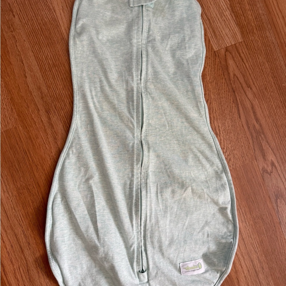 Cozy Woombie Swaddle Zip Up in Light Mint Green